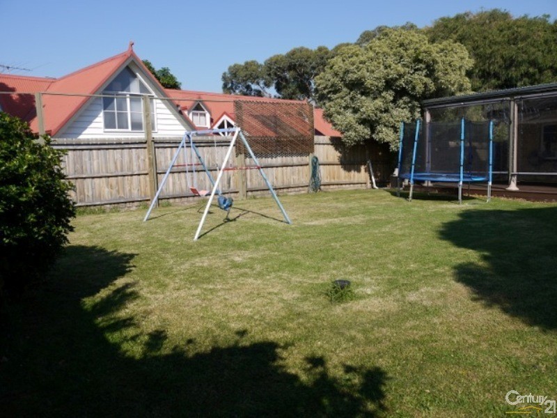 1 Ebden Avenue, Black Rock VIC 3193