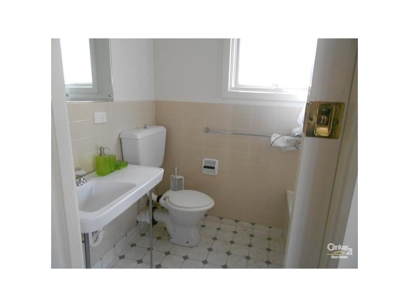 2/120 Tramway Parade, Beaumaris VIC 3193