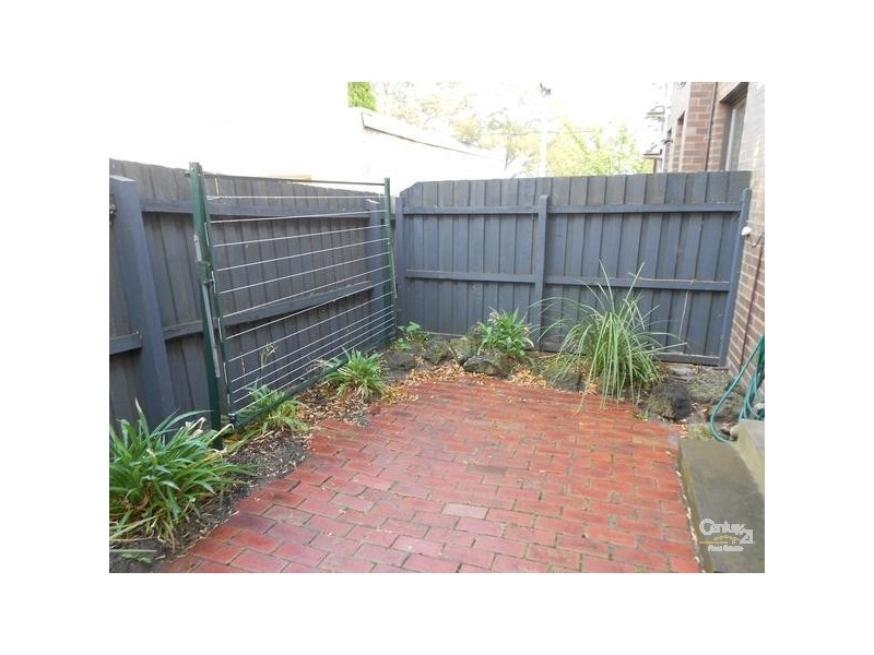 2/120 Tramway Parade, Beaumaris VIC 3193