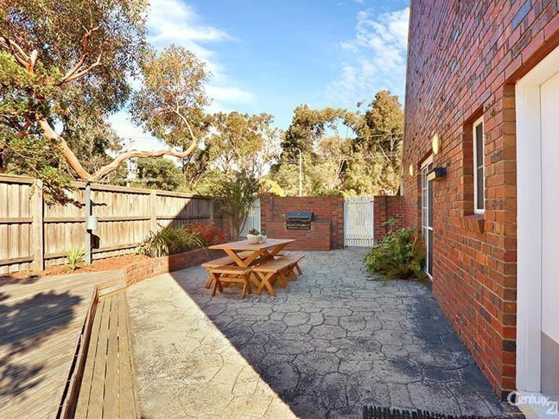 2 Teralba Close, Dingley Village VIC 3172
