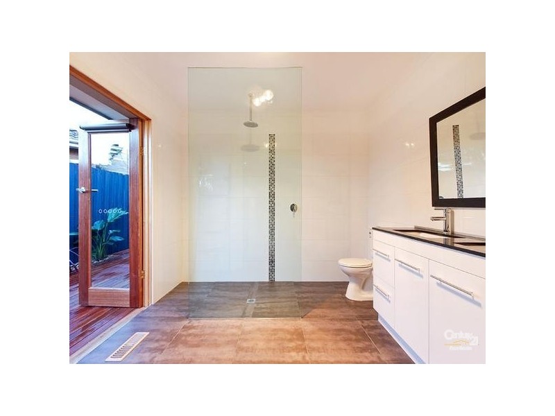 3 Pickworth Drive, Dingley Village VIC 3172