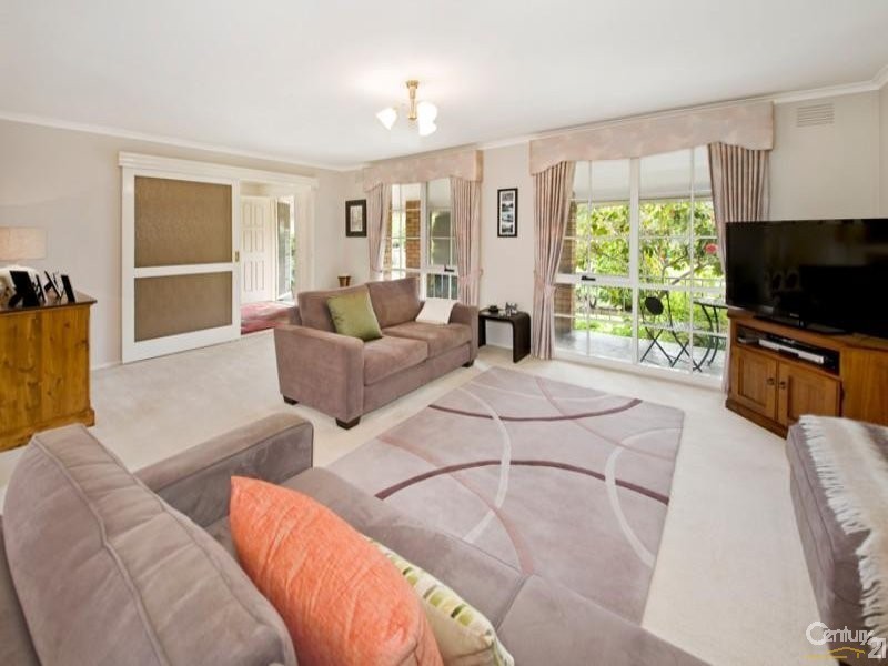 6 Kingsmead Court, Dingley Village VIC 3172
