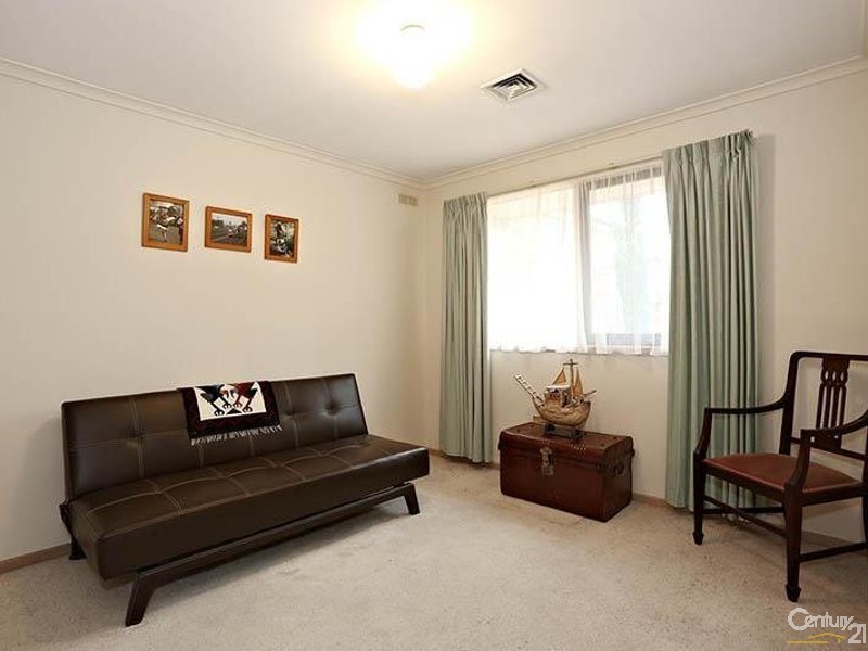 10 Lauren Close, Dingley Village VIC 3172