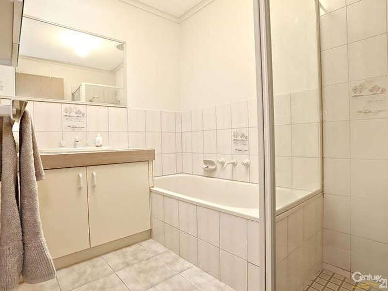 10 Lauren Close, Dingley Village VIC 3172