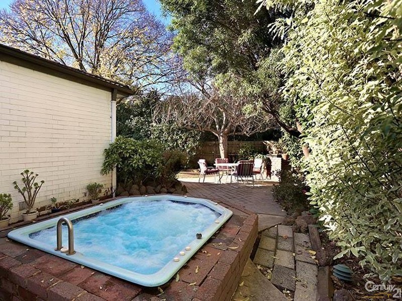 11 Wembley Court, Springvale South VIC 3172