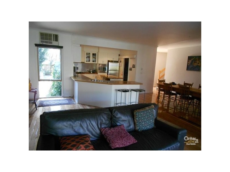 22 Holding Street, Beaumaris VIC 3193