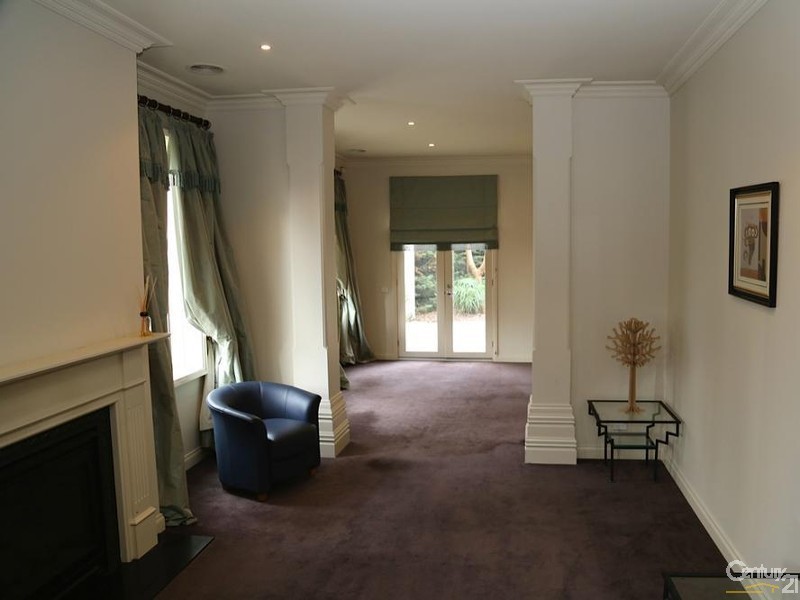 72 Cummins Road, Brighton East VIC 3187