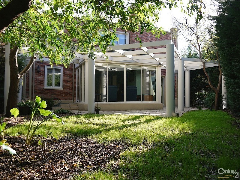 72 Cummins Road, Brighton East VIC 3187