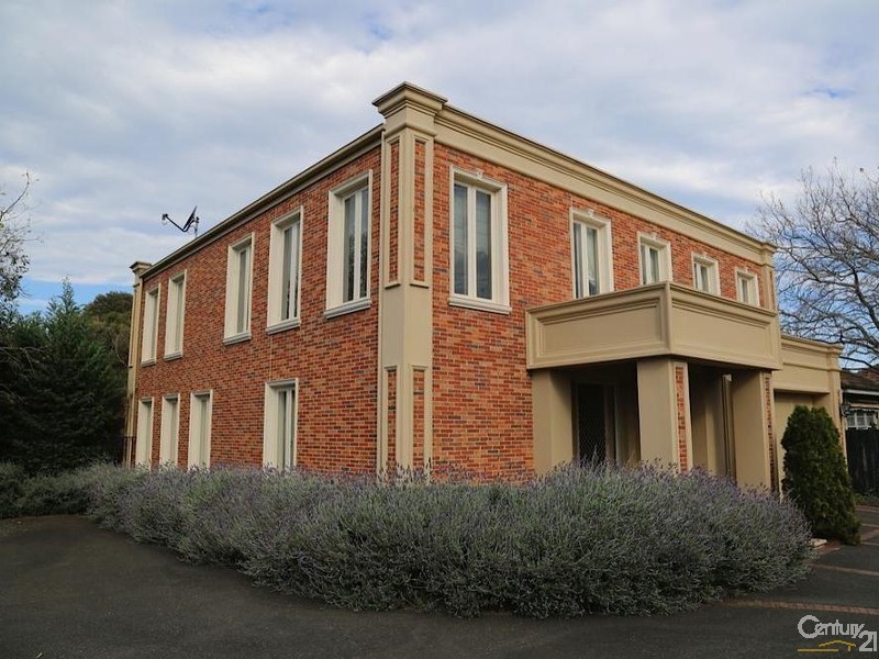 72 Cummins Road, Brighton East VIC 3187