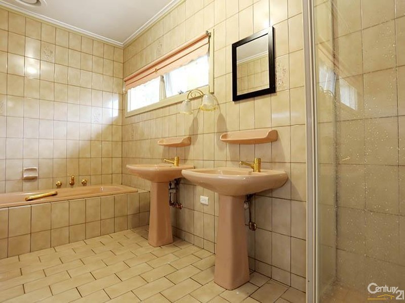 33 Broome Avenue, Mentone VIC 3194