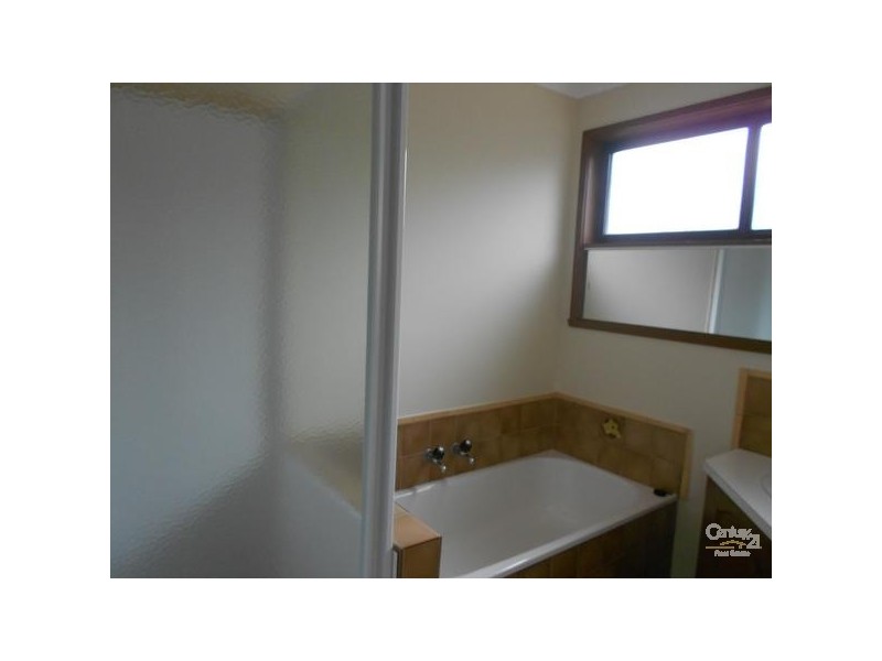 3/4A Campbell Grove, Dingley Village VIC 3172