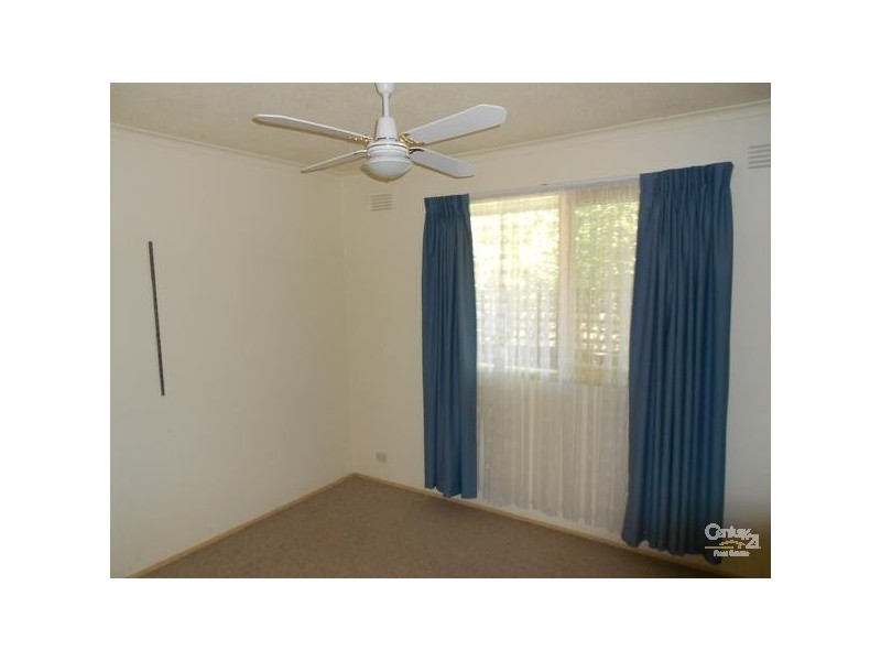 4 Kingswood Drive, Dingley Village VIC 3172