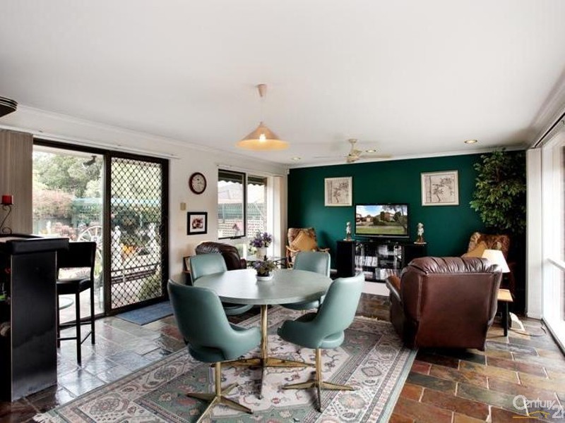 10 Balcombe Place, Dingley Village VIC 3172