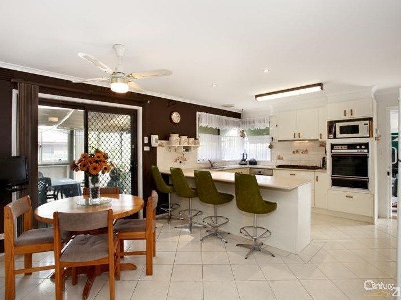 10 Balcombe Place, Dingley Village VIC 3172