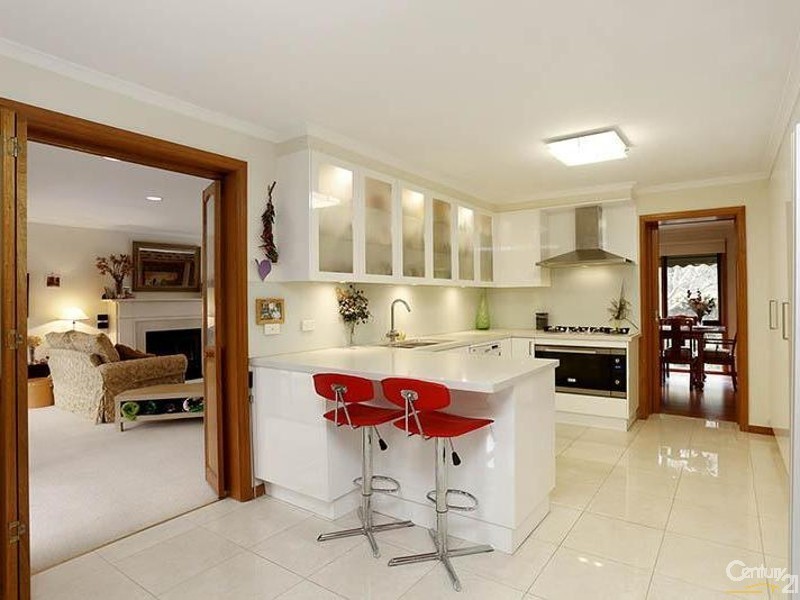 1 Teralba Close, Dingley Village VIC 3172