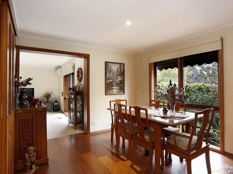 1 Teralba Close, Dingley Village VIC 3172