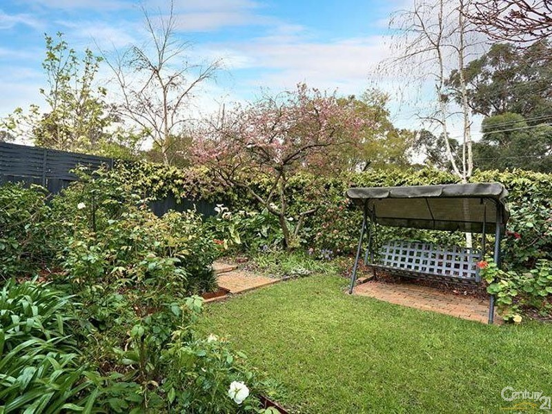 1 Teralba Close, Dingley Village VIC 3172