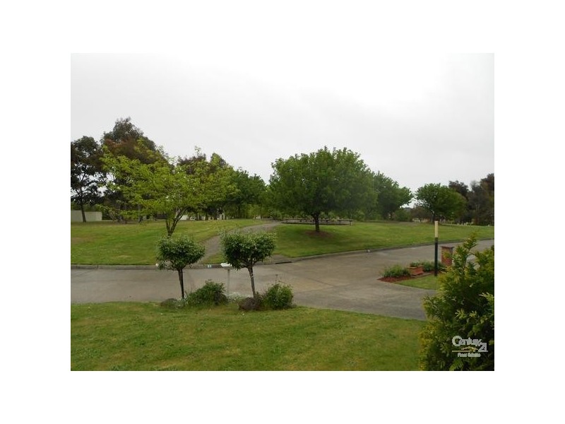 11 Johanna Court, Dingley Village VIC 3172