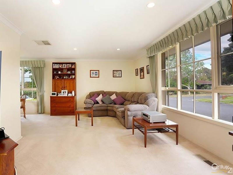 1 Picola Court, Dingley Village VIC 3172