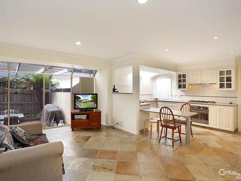 1 Picola Court, Dingley Village VIC 3172