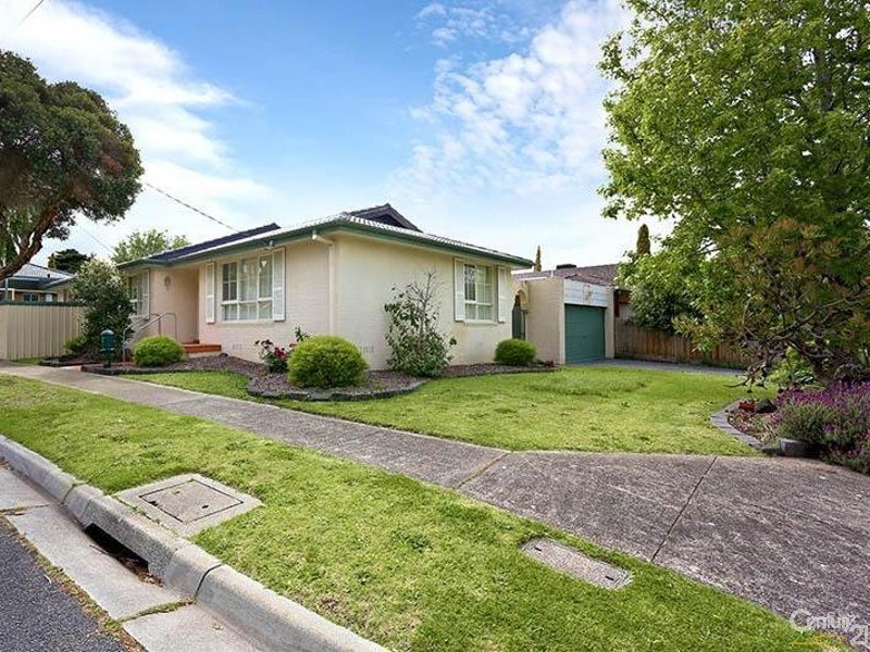 1 Picola Court, Dingley Village VIC 3172