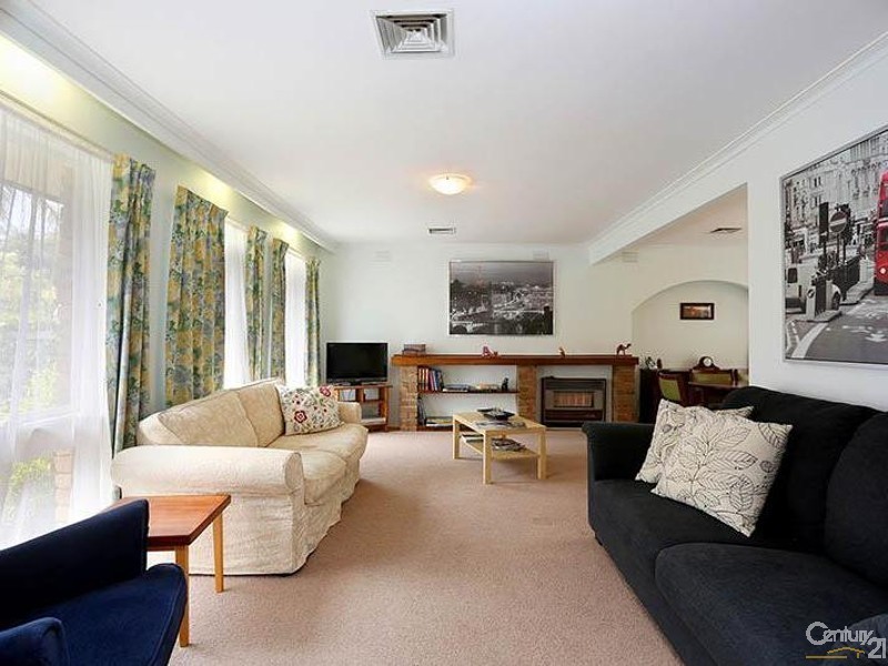 4 Colin Court, Dingley Village VIC 3172