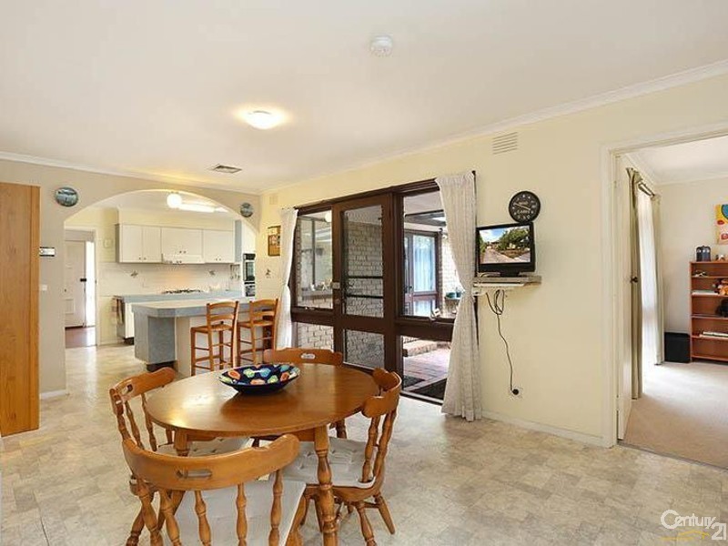 4 Colin Court, Dingley Village VIC 3172