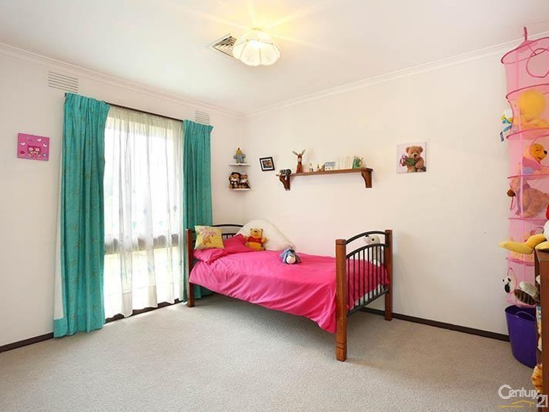 4 Colin Court, Dingley Village VIC 3172