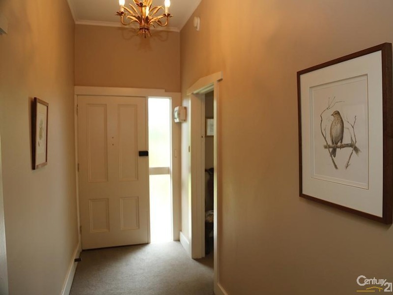 6 Barrett Street, Cheltenham VIC 3192