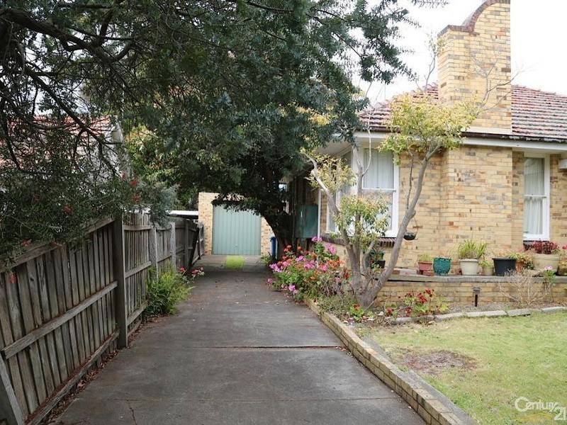 10 Cannes Grove, Beaumaris VIC 3193