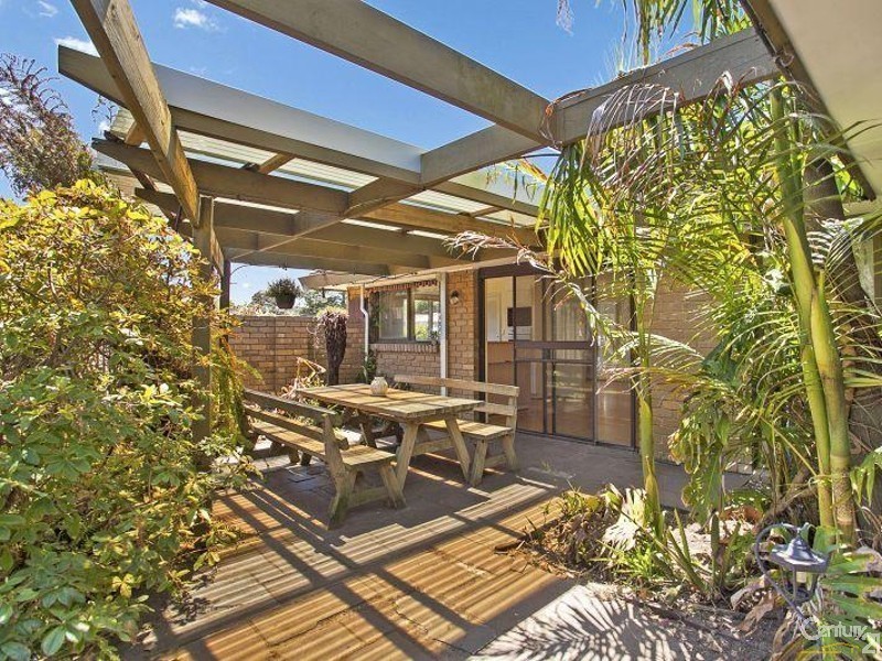 8 Chivers Court, Dingley Village VIC 3172