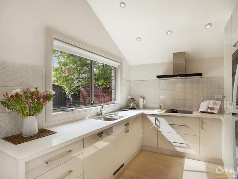 34  Holding Street, Beaumaris VIC 3193