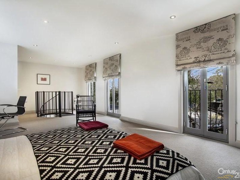 34  Holding Street, Beaumaris VIC 3193