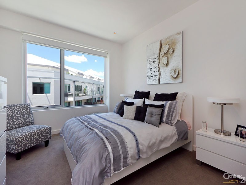 31/15 Beach Road, Hampton VIC 3188