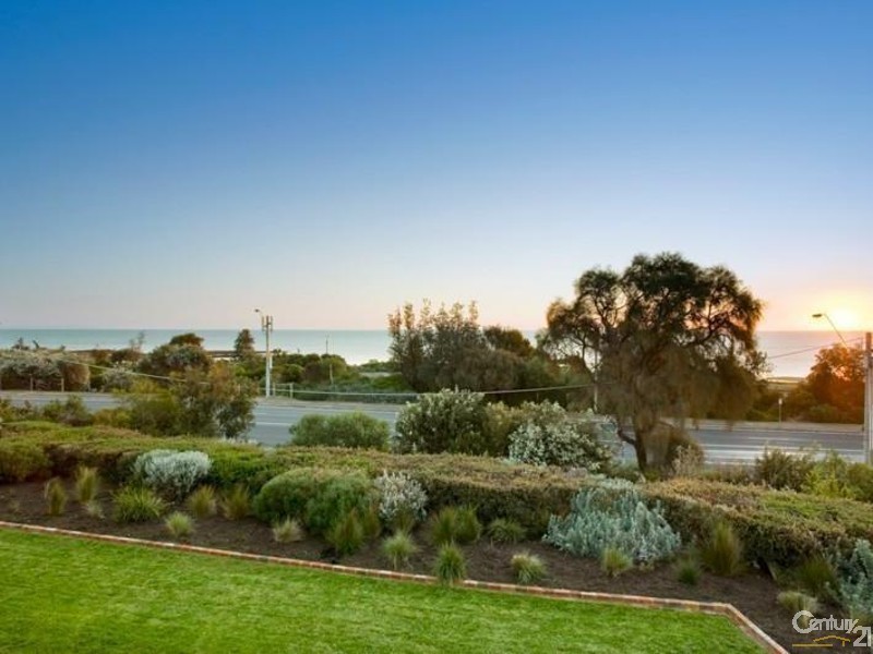 415-416 Beach Road, Beaumaris VIC 3193