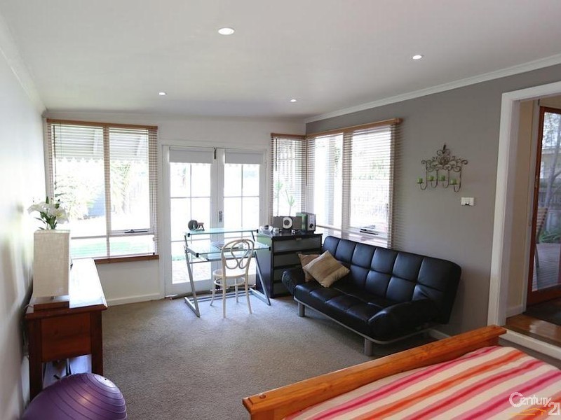 24 Biarritz Avenue, Beaumaris VIC 3193