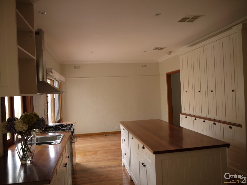 37 Davey Street, Parkdale VIC 3195