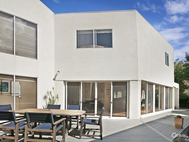 23 Charman Road, Beaumaris VIC 3193