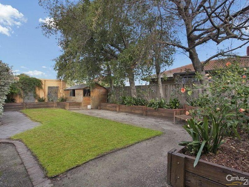 12 Campbell Grove, Dingley Village VIC 3172