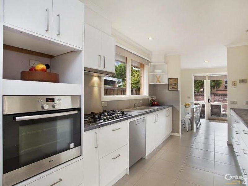 12 Campbell Grove, Dingley Village VIC 3172