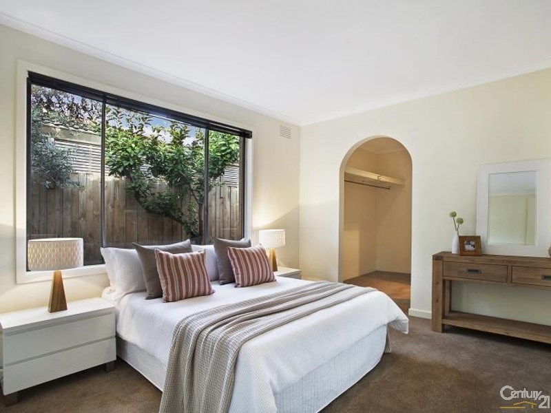 12 Campbell Grove, Dingley Village VIC 3172