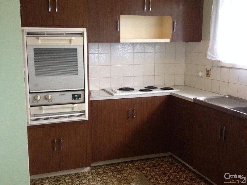 15 Southern Drive, Dingley Village VIC 3172