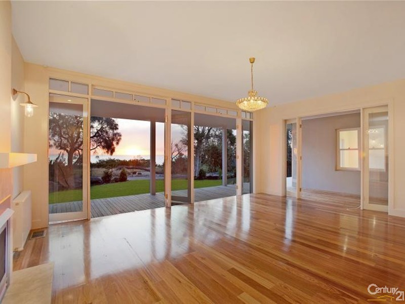 401 Beach Road, Beaumaris VIC 3193