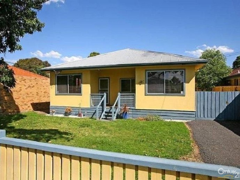 8 Crown Road, Bonbeach VIC 3196