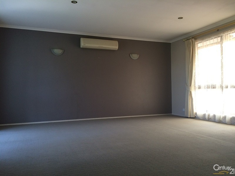 10 Sandleford Place, Dingley Village VIC 3172