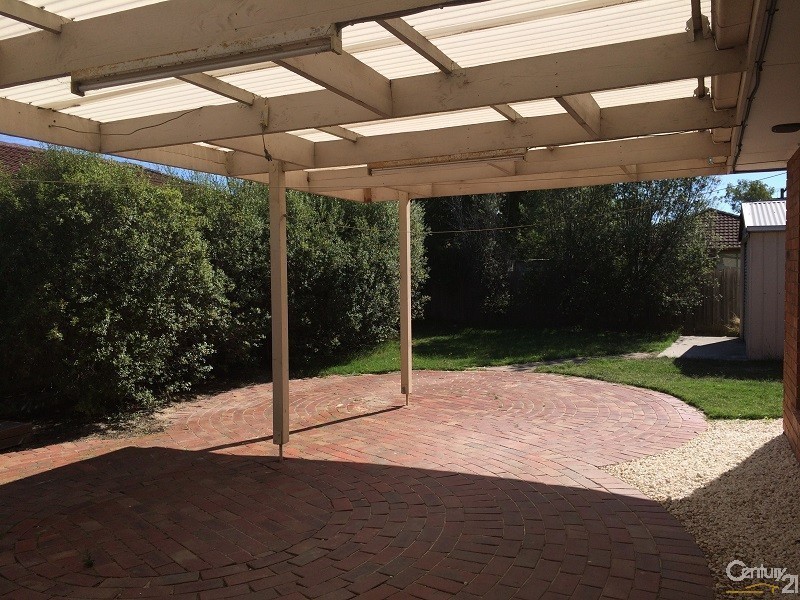 10 Sandleford Place, Dingley Village VIC 3172