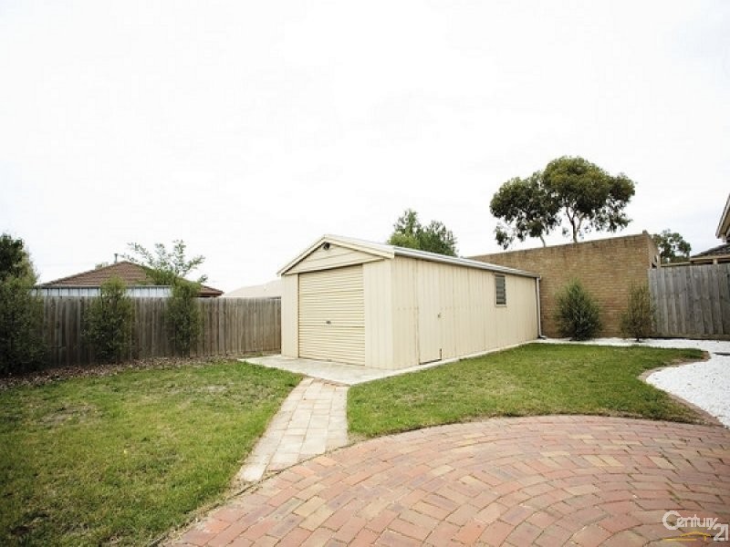 10 Sandleford Place, Dingley Village VIC 3172