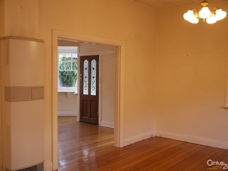 18 Surf Avenue, Beaumaris VIC 3193