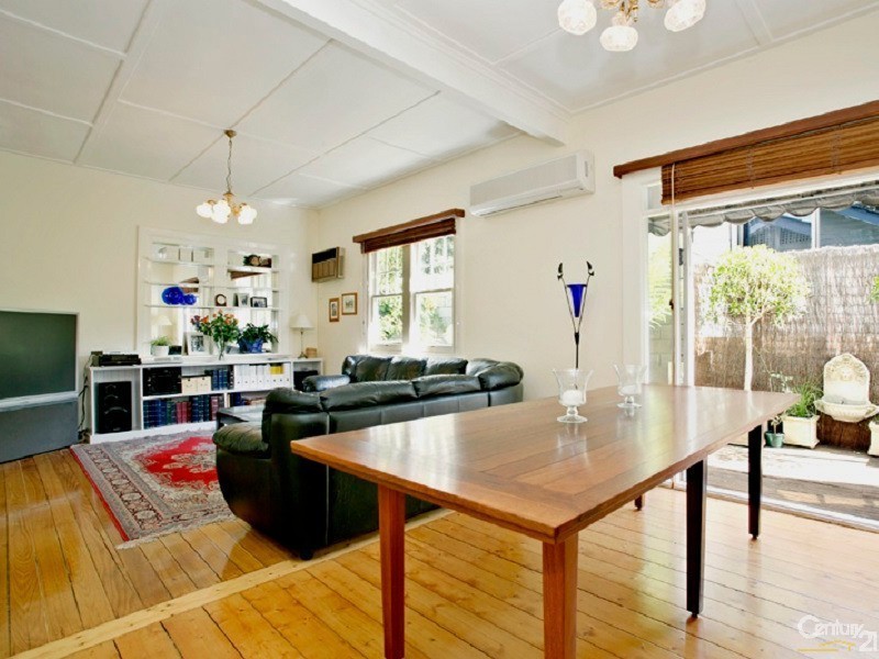 18 Surf Avenue, Beaumaris VIC 3193