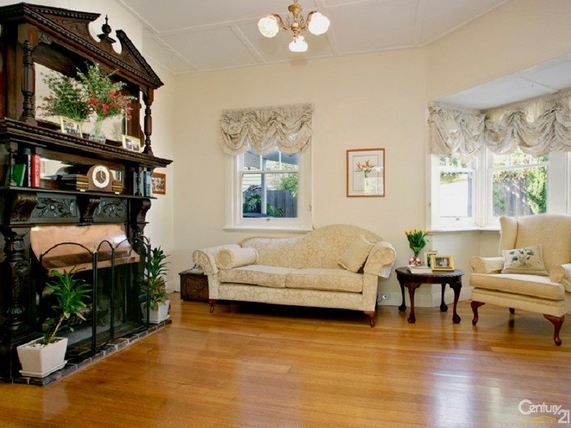 18 Surf Avenue, Beaumaris VIC 3193